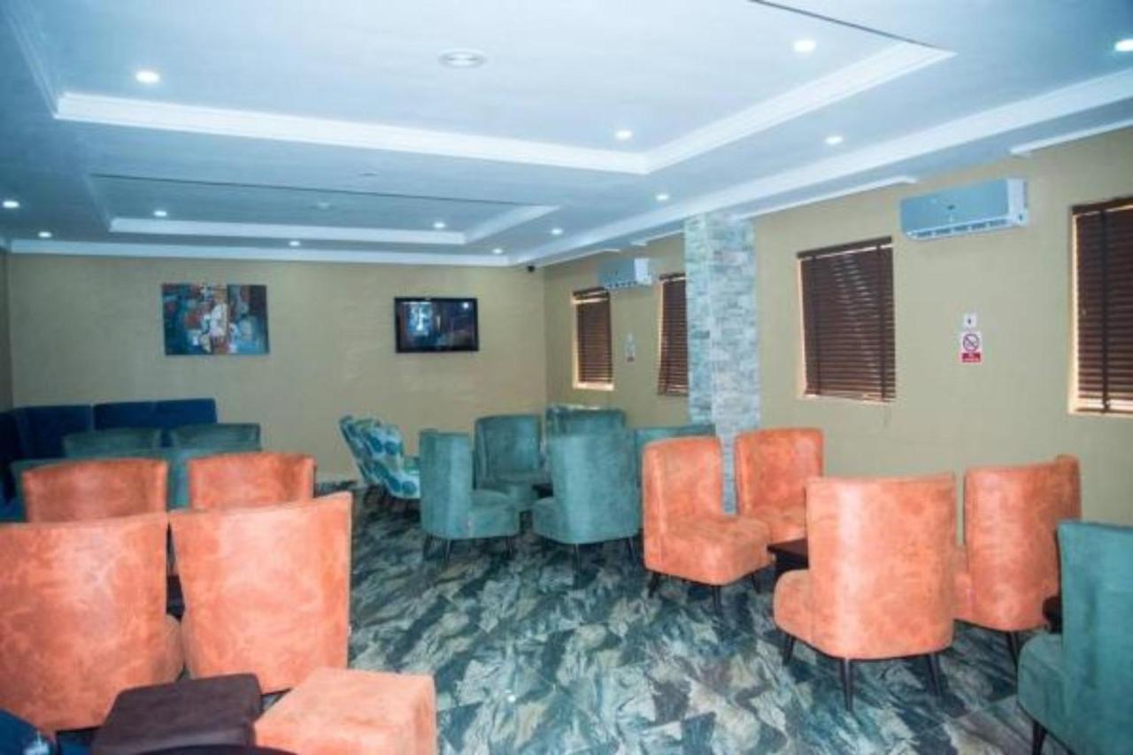 Dannic Hotels Enugu Extérieur photo
